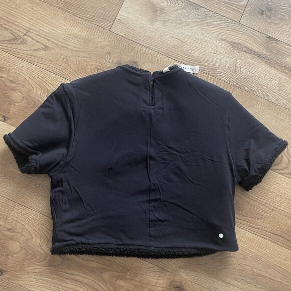 Lululemon Textured Fleece Embroidered Logo Tee Black Cropped Crew Neck Size: 4 - Picture 9 of 10